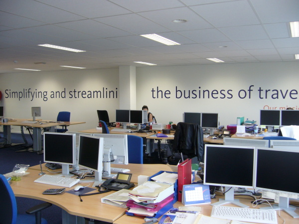 Uitgeplotte tekst in folie